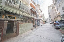  🔥三信武慶商圈｜輕軌站｜大地坪透天🔥