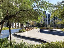 水湳中央公園邊間輕屋齡裝潢三房平車下樓有超商