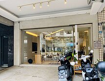 文心中清捷運大面寬店面