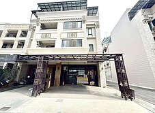 仁武輕屋齡｜皇家美墅｜臨路面寬大地坪雙車墅透天