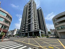 鼎中商圈II文藻外語大學II達麗建設大2房+車位