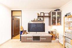 輕軌五權國小站透天店住