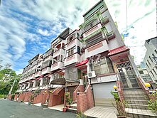 低總價/商圈旁/車庫停車/