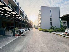 員林東區大地坪間間套房邊間美別墅