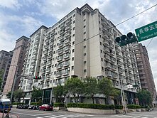 桃園市內壢前站 愛上杜拜 2房+車位