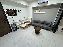 請問芳銘-楠梓都會公園樹梢戶即刻入住天鵝堡2房平車