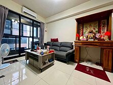 【大寮佐岸CASA★近小港★次高樓層三房】