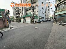 中興路雙間大面寬透店 