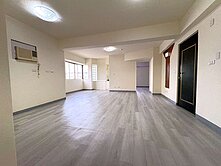 近大發工業區"龍馬天下"翻新3房大樓