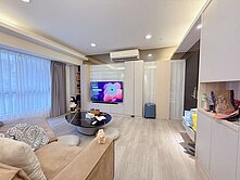 崇德文心捷運站口旁~三房附車