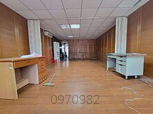 平鎮育達商圈寬活巷大地坪透天門前停車