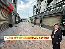 擇龍~仁武雙主臥輕屋齡車墅透天/八卦寮商圈