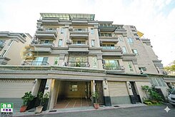 專約🍎稀有釋出近文藻公園首排面寬美車墅