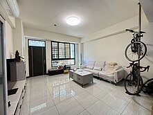  仁武近八卦寮中心3年屋全新未住臨路車墅透天