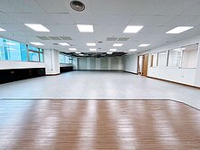 亞灣熱門商辦區★捷運獅甲站★純辦公大樓雙平車	