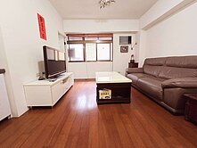 南屯區~五期熱鬧商圈~近森林公園~單身小豪宅