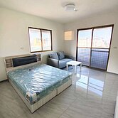 屏東市雙百貨美套房