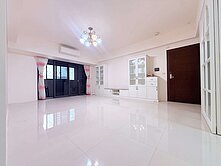 10年屋藝文中路/文華曜府上邊間4房車雙衛浴開窗