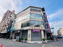 小港漢民商圈三角窗金透店