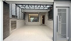 近台鐵正義車站 未來黃線捷運 翻新車庫透天