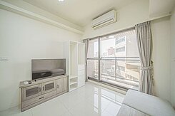 近愛河畔浪漫夜景區✨輕屋齡✨低單坪價✨2房有車位