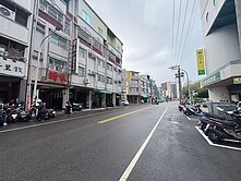 右昌國中商圈10米街上大地坪店住兩用型透天