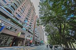 大樂河堤商圈#河堤家園#陽台進出#四房獨立大平車