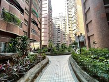 衛武營/海洋商圈中高樓層電梯大樓三房+平面車位