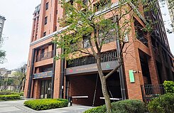 青埔Iris🐟A17最美建築英倫花園景觀3房車