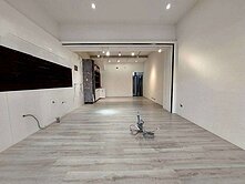 ！成大南紡30米臨路店面