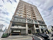 河堤商圈大順民族輕軌站 低公設2房子母平車