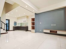 專約【低於行情】溪寮國小旁三套房全新車庫透天別墅