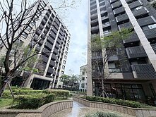 中壢夜市SOGO商圈~光明無限2房車