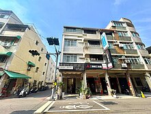 五甲邊間整棟開窗透天