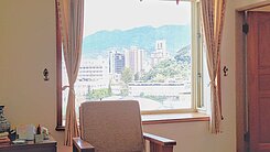 🌿 同時擁有山景、河景與大露台的家？