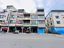 五甲商圈臨路正三樓透天