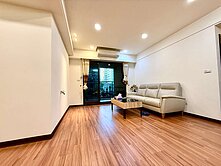  龍安商圈中路御品三房車雙衛開窗 近交流道