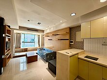 屋主行情誠售『市政凱悅』中樓層電梯大套房投資自用