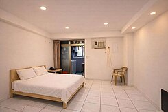 屋主急售.698萬.家樂福.套房