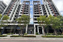 達麗J12｜挑高6米邊間黃金店面