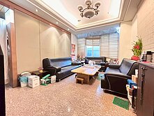 【專任】新光大遠百｜秋紅谷公園｜百坪超大三車別墅