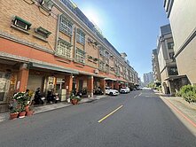 五甲鳳甲商圈大建坪正街四套房騎樓透店