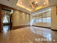 秋紅谷旁✨屋主想賣✨六房三車豪華別墅