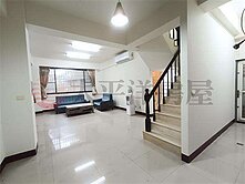 ☞新光田特區⭐邊間⭐多車位⭐獨立車庫⭐四房透天別墅