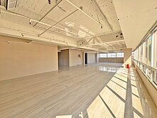 菁✨西區燙金門牌｜企業家大廈｜一層一戶收租自用皆可