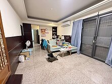 前鎮草衙華廈一樓三房車位