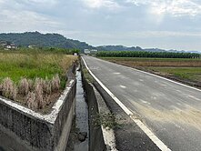 美濃雙面臨路三角窗農地6米道路