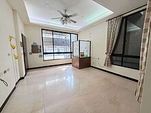 新楠家樂福商圈｜芎蕉優質四套房｜天井面寬雙車墅