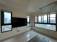 美麗島雙捷運/三面採光二改一房+塔式車位