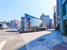 美麗島雙捷運站精美透店